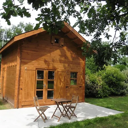 Les Chalets du Manoir Montauban Extérieur photo